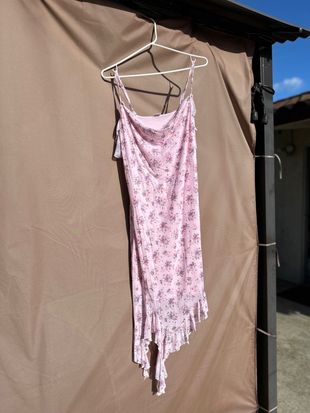Tinseltown Light Pink Floral Slip with Ruffle Hem